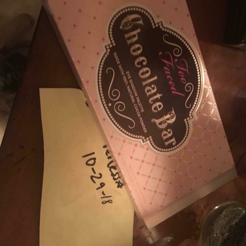 Too Faced chocolate bar pallate
